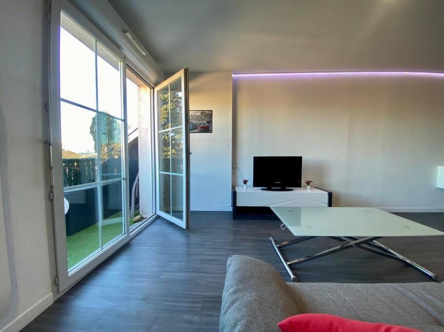 Le 24 Fevrier - Parking & Piscine - Vue Cite Medievale Carcassonne Exteriör bild
